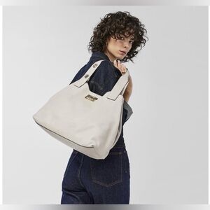 Tous Cream Leather Shoulder Bag
